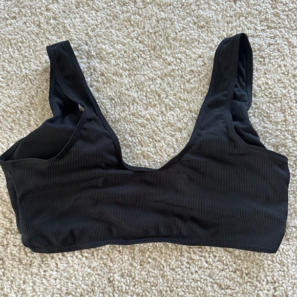 Black bikini top - Picture 2 of 4